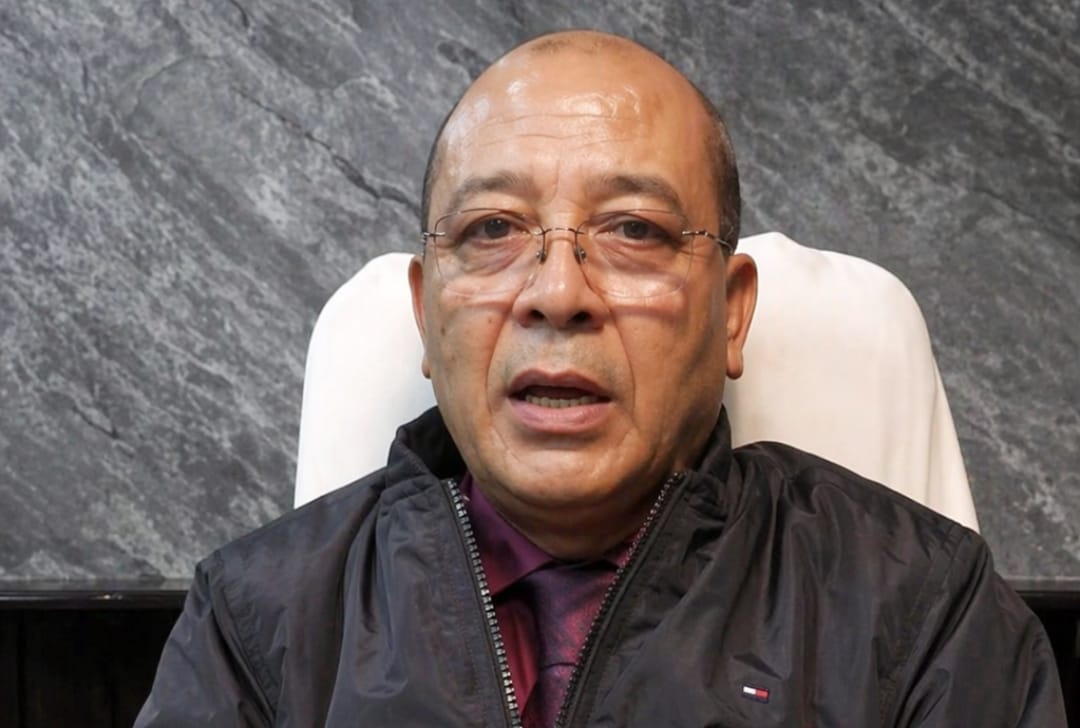Metbah Lyngdoh speaking to Reporters