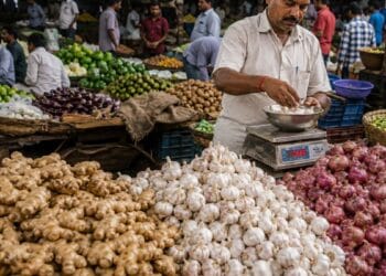 India food inflation rises as ginger, garlic and onions become costlier